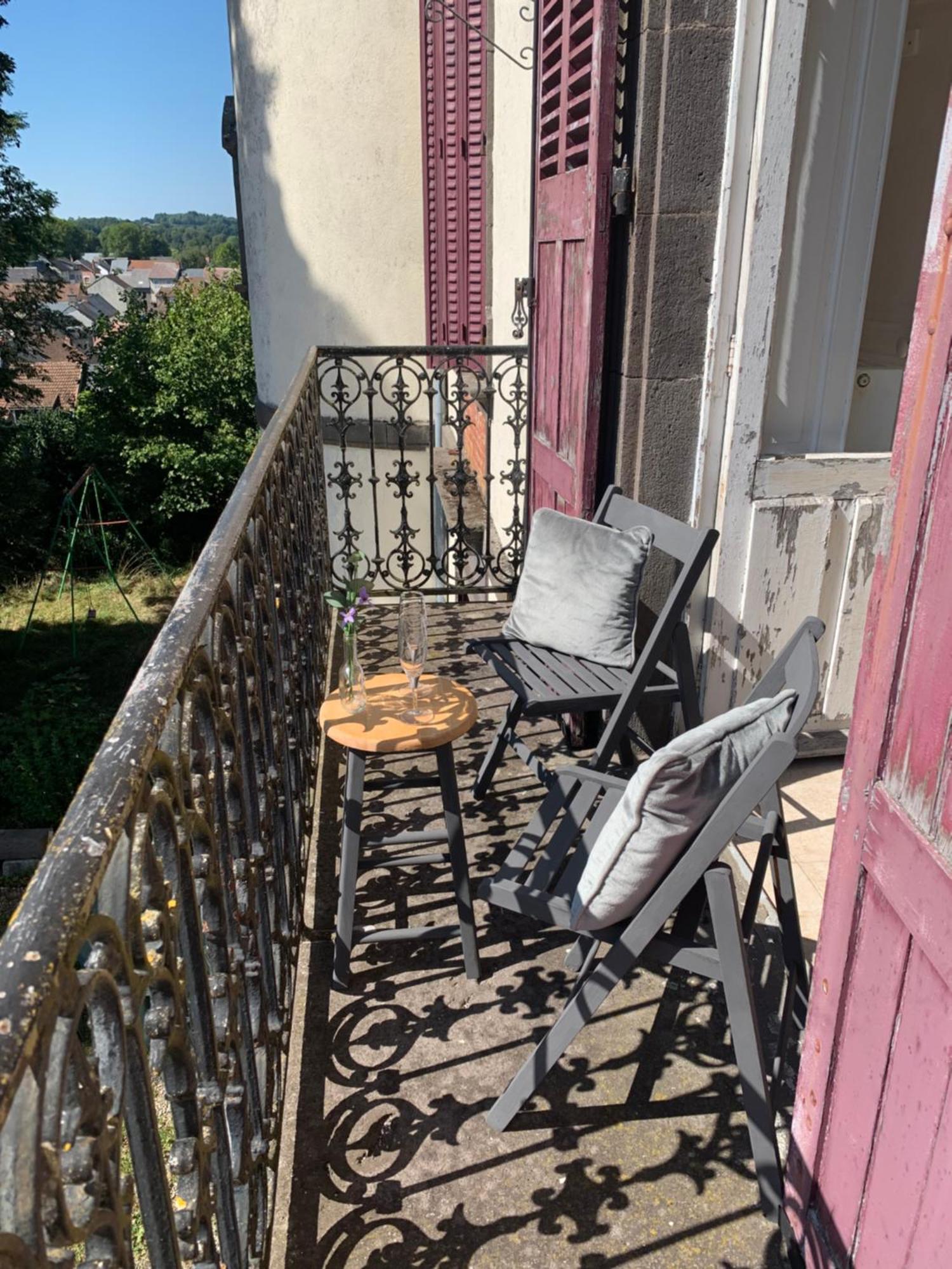 Le Chateau Giat Eksteriør billede